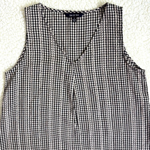 Yak & Yeti Checked Sleeveless Top - Picture 2 of 8
